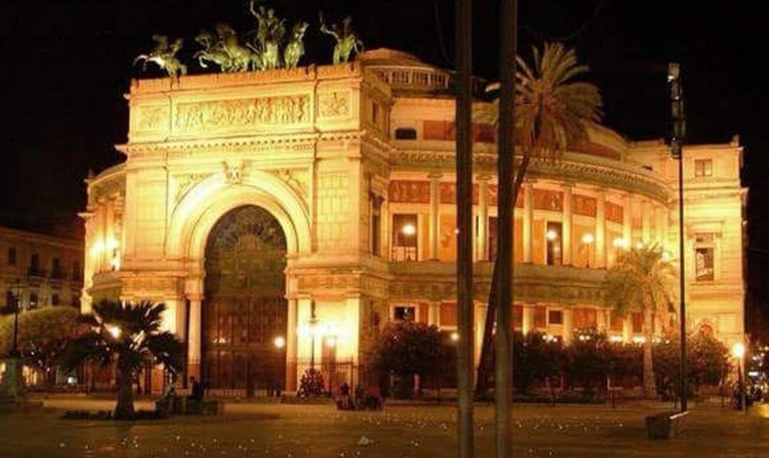 Bed and Breakfast Paleemo Centro Zoe Blu Palermo Exterior foto